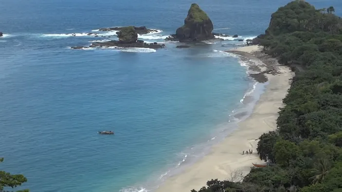 INI Alamat Pantai Payangan, Tempat Wisata Alam Indah di Jember, Lengkap ...