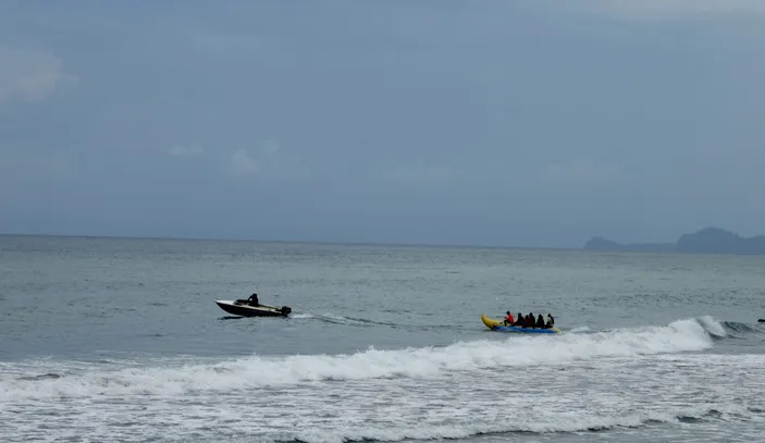 3 Rekomendasi Pantai di Banten yang Asyik untuk Healing, Punya Spot Sunrise Keren