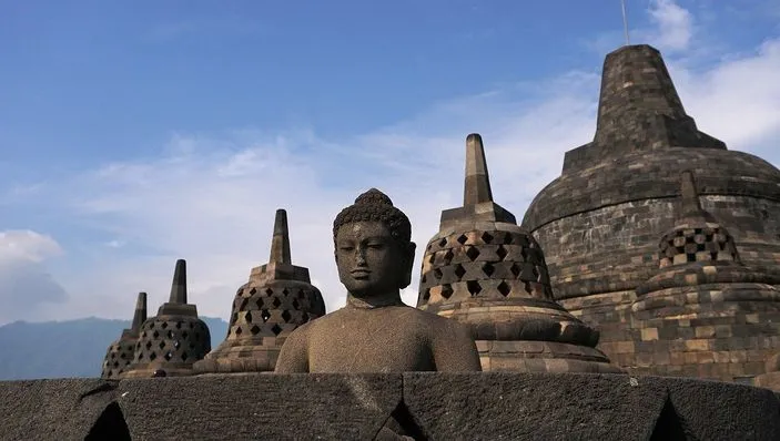 Gunung Merapi Erupsi, Candi Borobudur Tetap Aman Dikunjungi Wisatawan