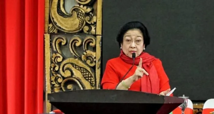 Sekjen PDIP Sampaikan Pesan Megawati: Berpolitiklah yang Membumi, Sentuhlah Rakyat
