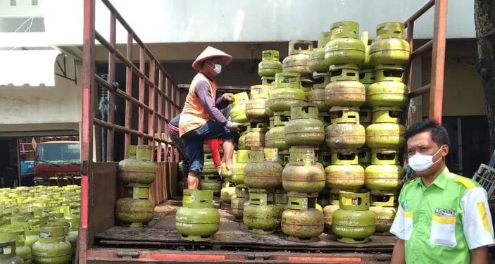 Warung Kecil Terancam Tak Bisa Jual Gas LPG 3 Kg, Beli Gas Melon Hanya dari Penyalur Resmi