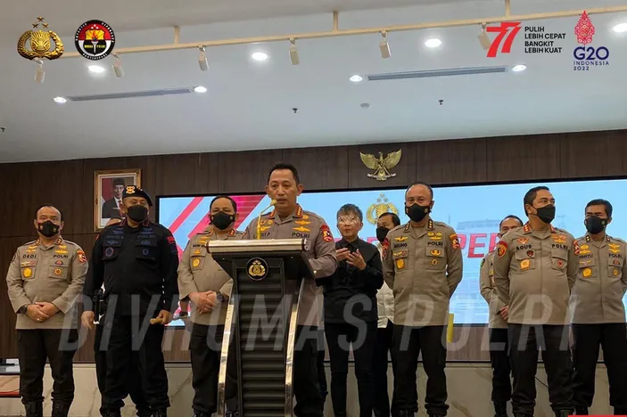 Kapolri Mutasi Pewira Tinggi Dan Menengah, Daftar Lengkap Mutasi Polri ...