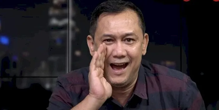 Siapa Denny Siregar? Ini profil lengkap Denny Siregar yang sering dituding sebagai Buzzer Istana alias loyalis Presiden Jokowi, tapi ternyata kini menolak tawaran jabatan komisaris dari Menteri BUMN Erick Thohir.