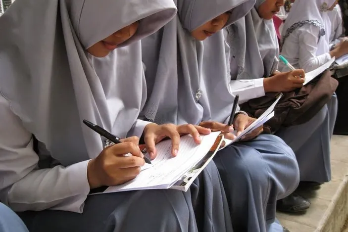 Berikut ini merupakan soal pilihan ganda dan essay PTS Sejarah kelas 10 semester 2 Kurikulum Merdeka Tahun Ajaran 2022 2023