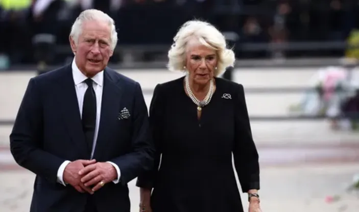 'Anak Rahasia' Dari Charles Dan Camilla Siap Ancam Posisi Pangeran ...