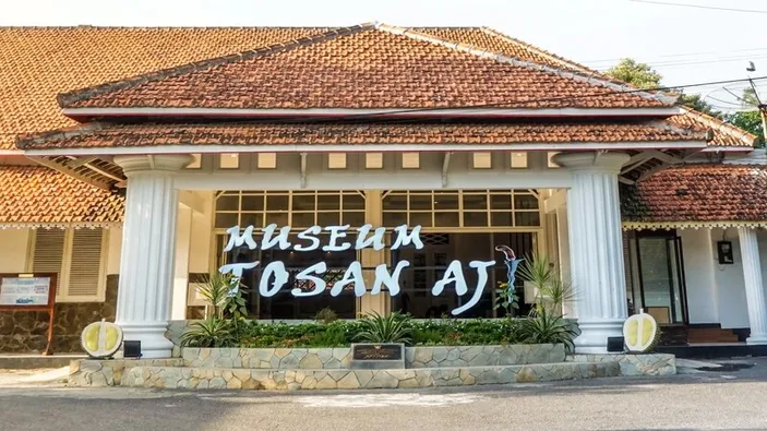 Museum Tosan Aji Purworejo, Tempat Wisata Yang Koleksi 1.024 Benda ...