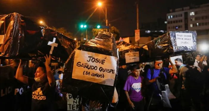 Imbas Gelombang Unjuk Rasa, Presiden Peru Memperpanjang Keadaan Darurat Selama Sebulan ke Depan