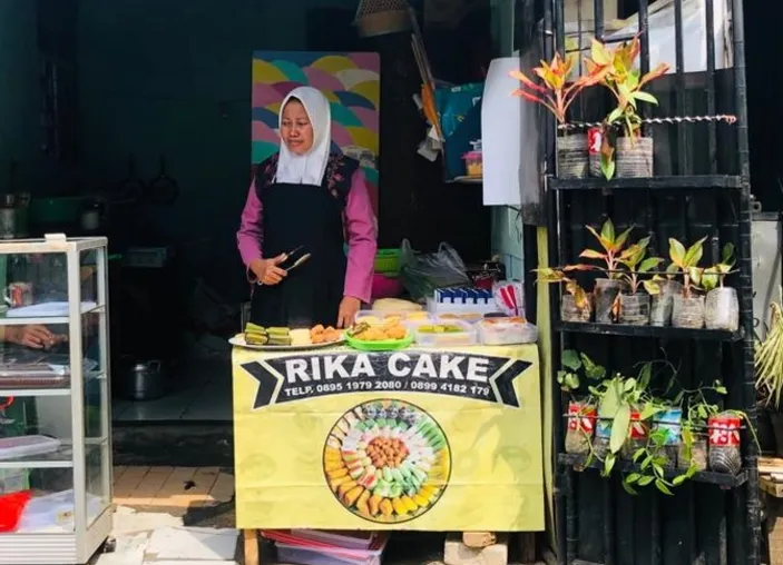 Kisah Inspiratif Farika, Nasabah PNM Mekaar yang Bisa Jual 1.000 Kue per Hari