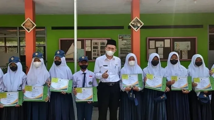 Ciamis Tinggi Prestasi Inilah 16 Smp Terbaik Di Kabupaten Ciamis Dari Negeri Sampai Swasta 