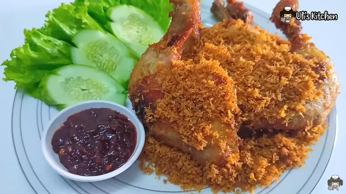 Resep Ayam Goreng Serundeng Bawang Lengkap Dengan Sambal Yang Cocok ...