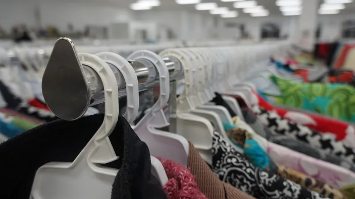 Marak Thrifting, Kemenkop UKM Harap Ada Pembatasan Terkait Penjualan Pakaian Bekas Impor di Media Sosial