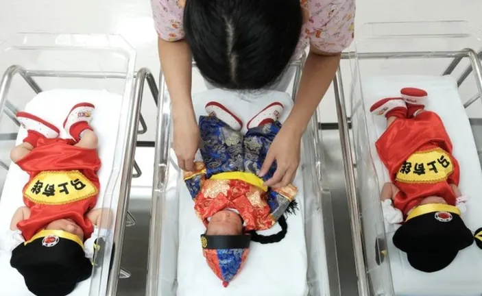 China Cari Cara Tingkatkan Angka Kelahiran, Populasinya Menyusut Imbas Kebijakan Satu Anak