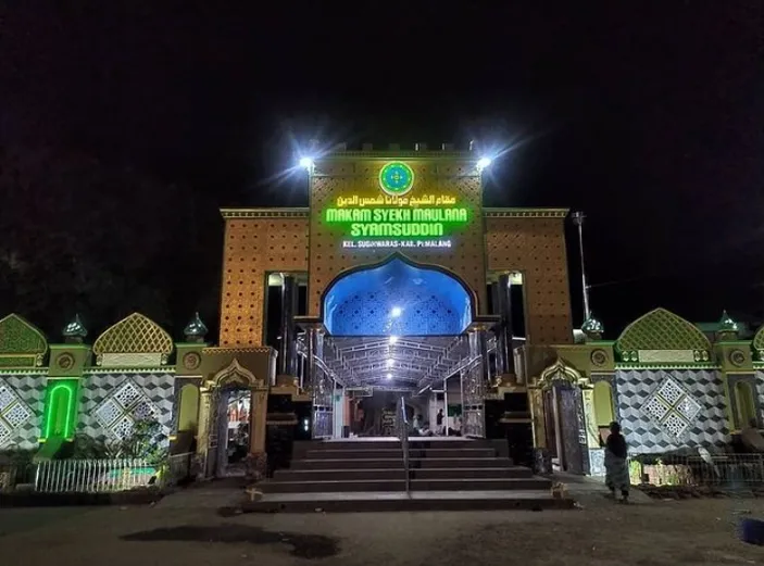 Destinasi Religi Makam Syaikh Nurjati di Brebes Tengah