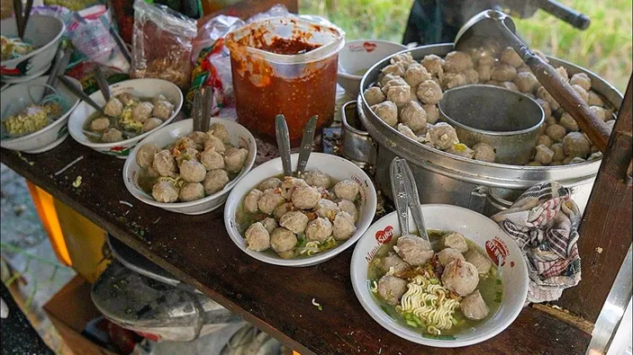 5 Rekomendasi Bakso Enak Di Semarang Yang Wajib Dicoba Saat Libur