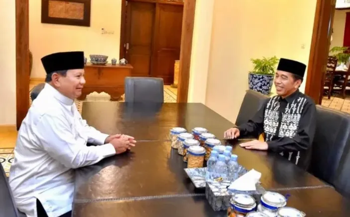 Kaesang Pangarep Curi Perhatian karena Gelagatnya di Momen Pertemuan Prabowo dan Jokowi, Netizen: Hati-Hati