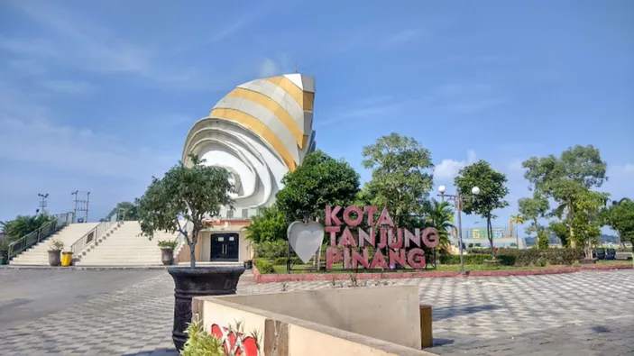 Gedung Gonggong Destinasi Wisata Sekaligus Jadi Ikon Kota Tanjungpinang ...