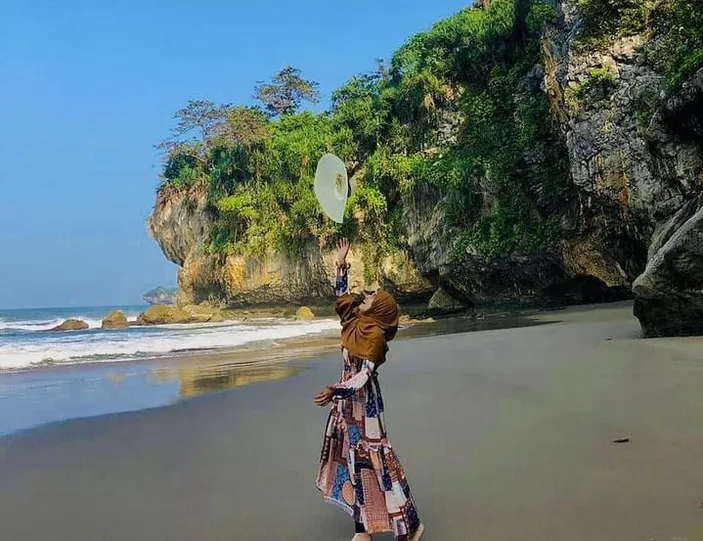 Rekomendasi Wisata Baru Di Lebak Banten, Dengan Pemandangan Alam Yang ...