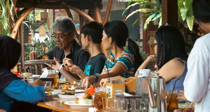 5 Rekomendasi Restoran Sunda Paling Nyaman Di Kota Bandung, Cocok Untuk ...