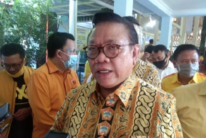 Agung Laksono.