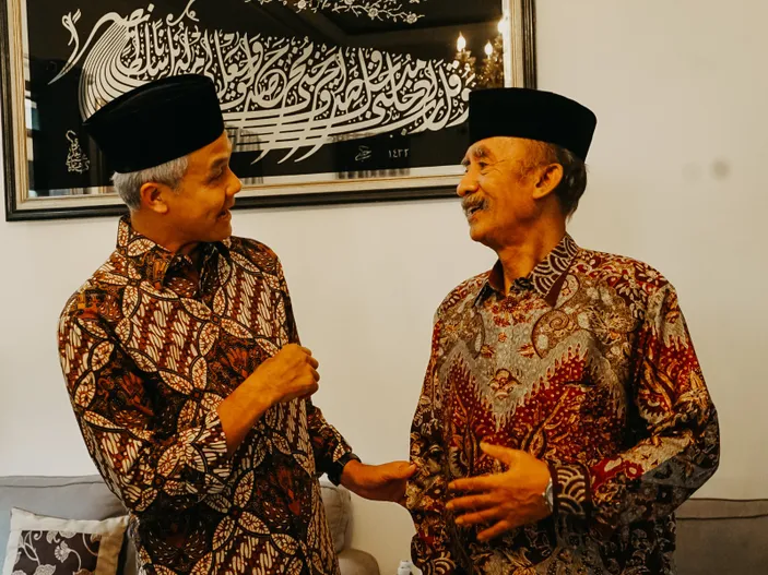 Ganjar Pranowo Bagikan Momen Sowan ke Ulama Cirebon, Netizen: Tanda Sudah Dekat Pemilu