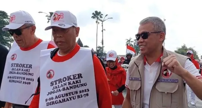 Seorang Penyintas Stroke Jalan Kaki dari Yogyakarta ke Bandung, Ini Pesan yang Mau Disampaikannya