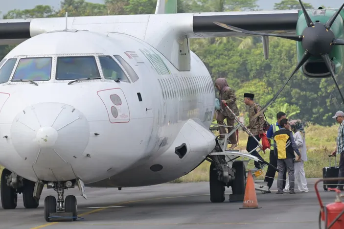 Bandara Dengan Landasan Pacu Tertua Di Indonesia Ini Ada Di Kabupaten ...