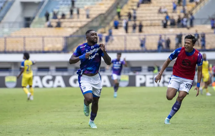 Levy Madinda Berjanji Kerahkan Seluruh Kemampuan, Sebut Semua Laga Persib Bandung adalah Final