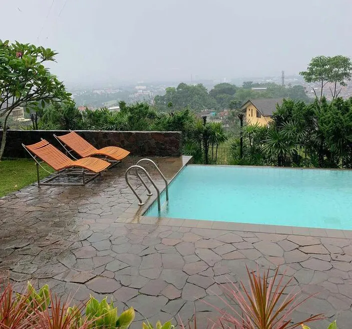 7 Rekomendasi Hotel Yang Dilengkapi Jacuzzi Di Bandung, Cocok Untuk ...