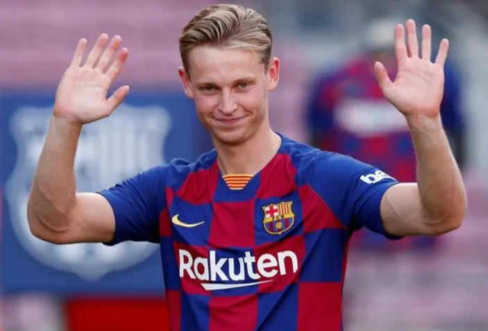 Incar Frenkie de Jong, Manchester United Tak Mau Menyerah