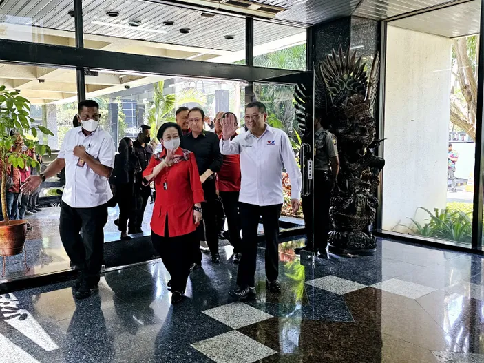 Megawati Soekarnoputri, Ganjar Pranowo, dan Hary Tanoe Berkumpul di Markas TPN, Ini yang Dibahas