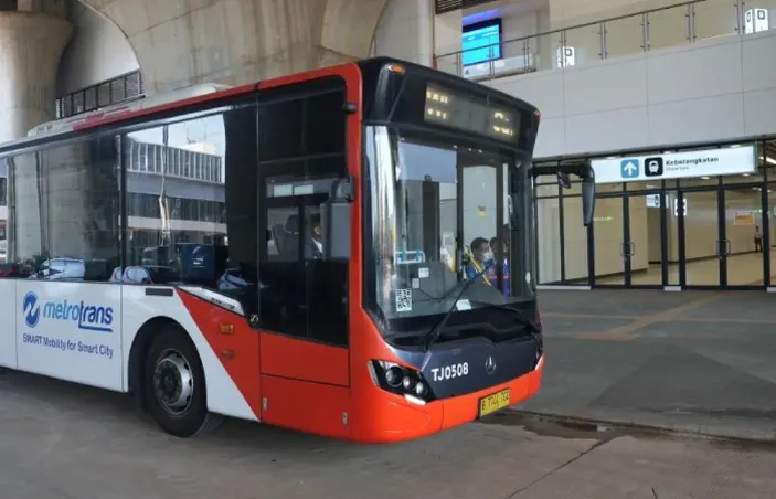 Cara Ke Stasiun Halim Jakarta Pakai LRT, KRL, Dan TransJakarta