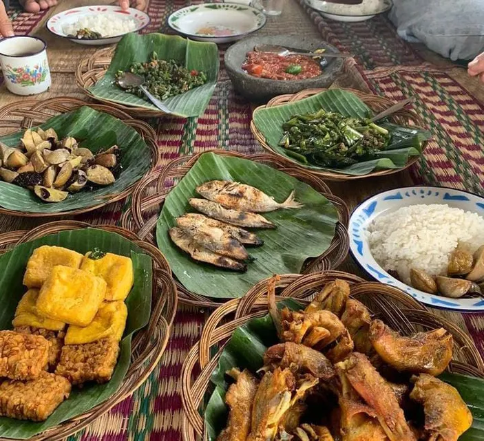 5 Tempat Wisata Kuliner Di Sumedang Paling Hits Sajikan Menu Khas