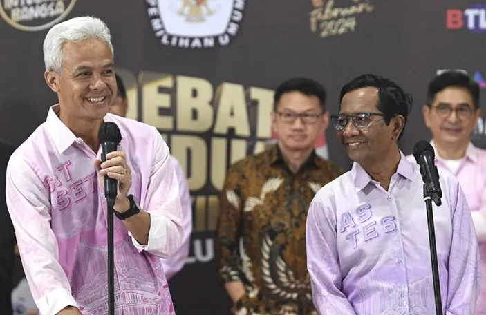 Ganjar Pranowo dan Mahfud MD usai menghadiri debat cawapresdi JCC, Jumat, 22 Desember 2023.