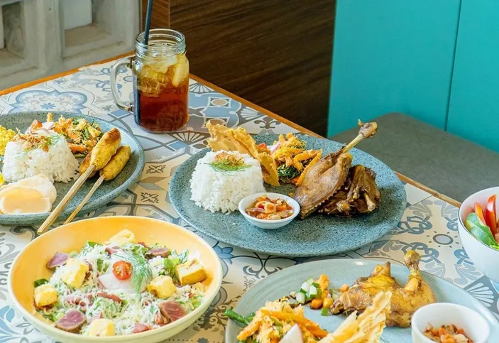 4 Rekomendasi Resto Instagramable Di Solo Yang Wajib Dicoba, Tawarkan ...