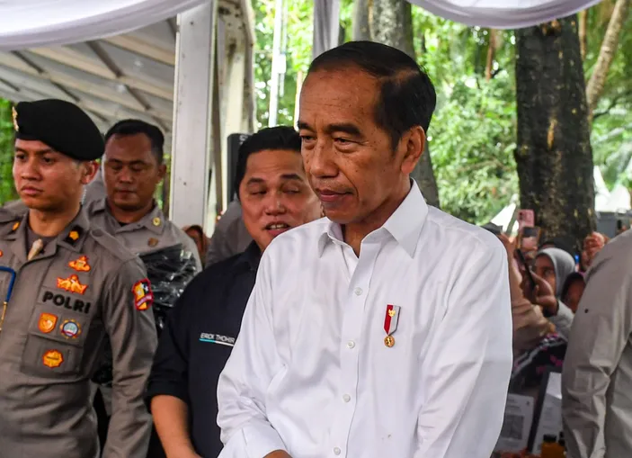 Cocoklogi Poster Ucapan Selamat Tahun Baru 2024 Jokowi Sebuah Kode