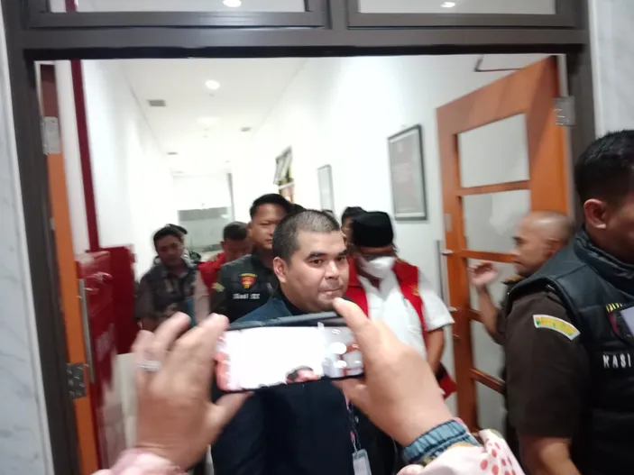 Breaking News Kejati Jabar Tahan Dan Jebloskan Rektor Umika Bekasi Jawa Barat Senin Sore Hari 8236