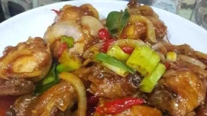 Resep Ayam Pedas Saus Tiram Ala Rumahan Rasanya Seenak Menu Di