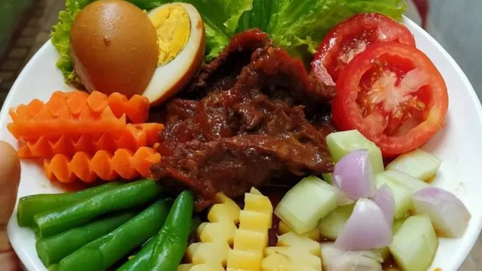 RESEP Selat Solo, Hidangan Klasik Bercita Rasa Manis Asam Gurih Khas ...