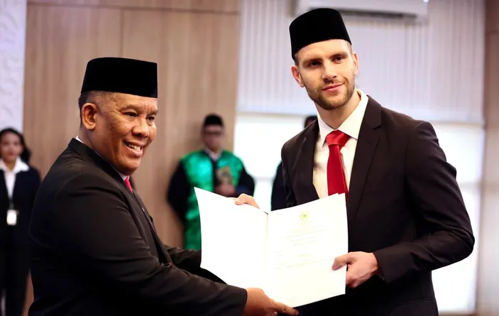 Setelah Resmi Jadi WNI, Ini Hal Yang Ditargetkan Oleh Maarten Paes ...