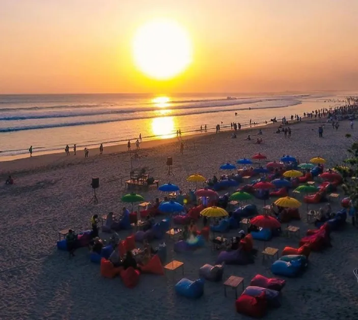 7 Tempat Wisata Sekitar Pantai Seminyak Bali, Surganya Pantai Indah dan ...