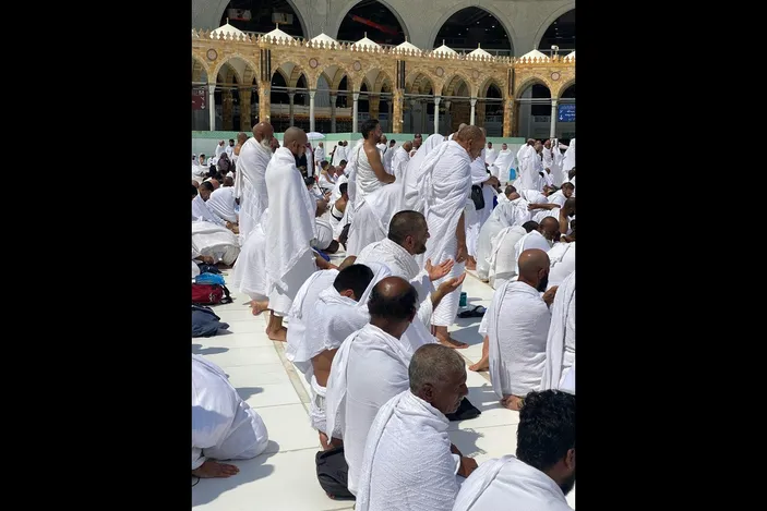 Memahami Makna Dan Sejarah Pakaian Ihram Dalam Ibadah Haji Dan Umrah