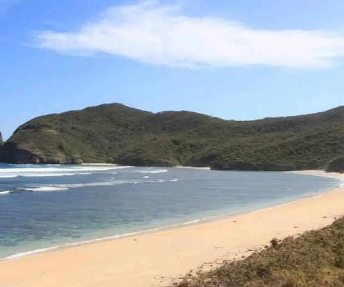 Rute Menuju ke Pantai Balad di Sumbawa Barat yang Indah dan Tenang ...