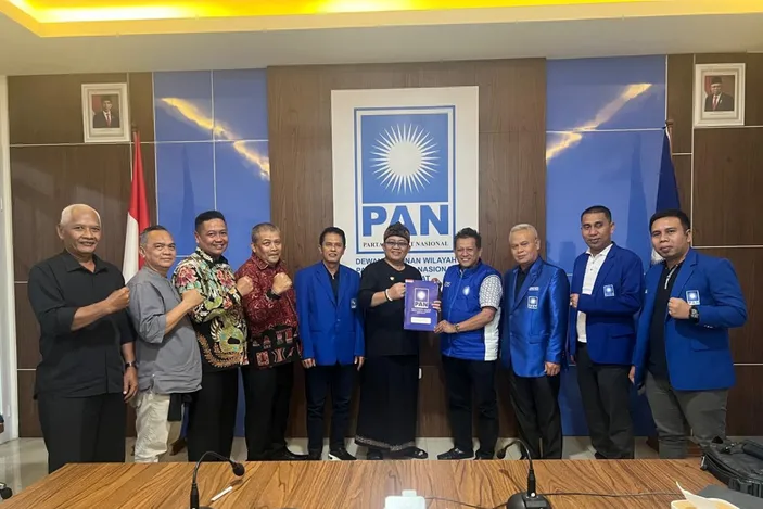 Ade Sugianto Pun Kini Kantongi Surat Tugas Dari DPP PAN Maju Di Pilkada ...