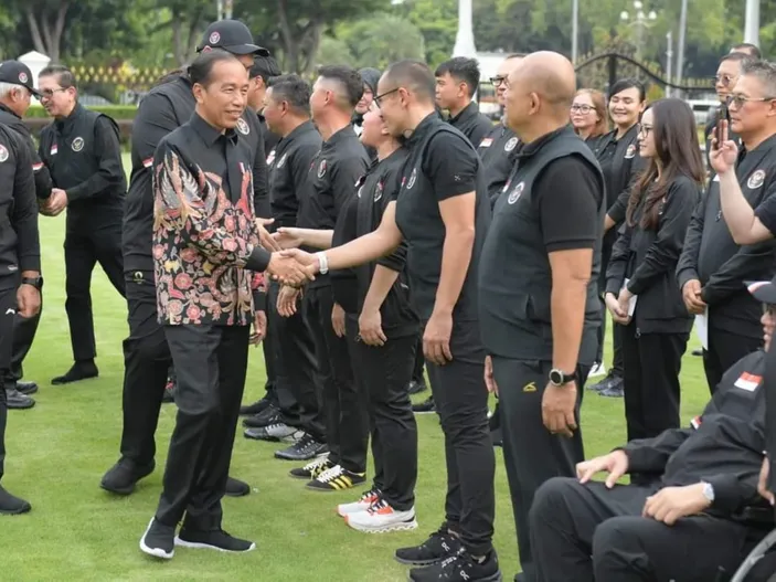 Lepas Kontingen Indonesia Ke Olimpiade Paris 2024, Presiden Jokowi ...