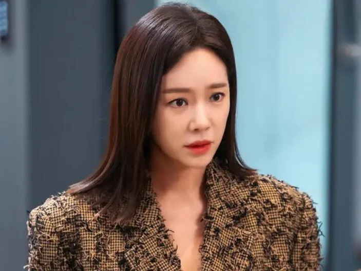 Aktris Korea yang Cukup Terkenal Hwang Jung Eum Dikonfirmasi Berpacaran ...