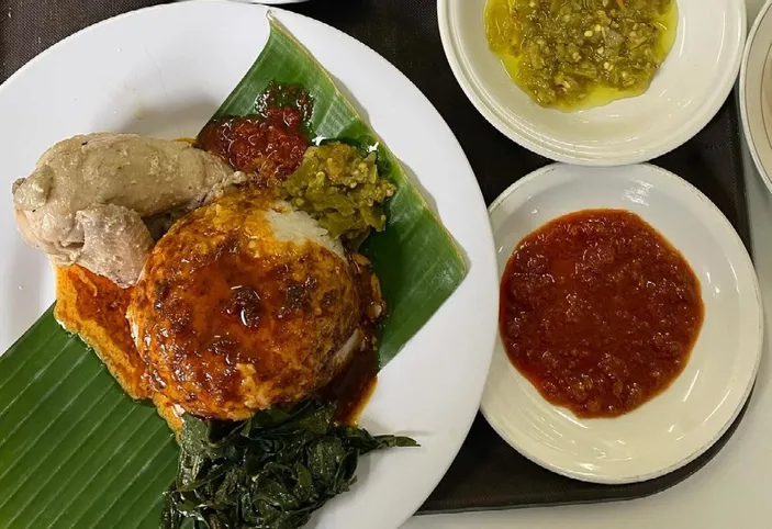 Resep Ayam Pop Khas Rm Padang Dari Chef Devina Hermawan Gurih Dengan