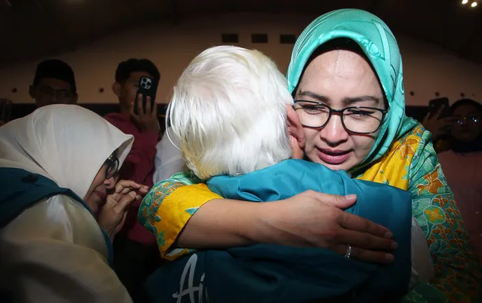 Tak Lagi Dukung Andra Soni-Dimyati, Golkar Pindah Haluan Ke Airin-Ade ...