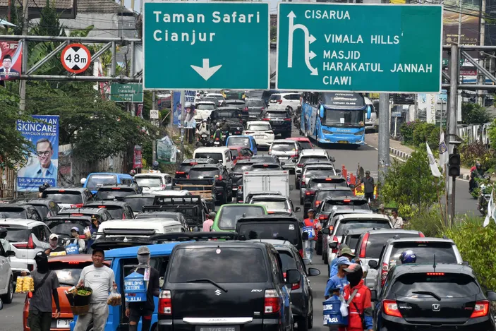 Viral Jalur Puncak Bogor Macet Parah, Benarkah Ada Wisatawan Yang ...