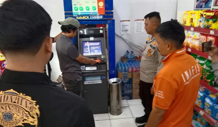 Polres Tasik Kota Olah Tkp Kasus Ganjal Atm Di Mangkubumi Temukan