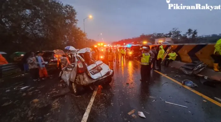 Polisi Tetapkan Sopir Truk Jadi Tersangka Kecelakaan Beruntun Tol ...